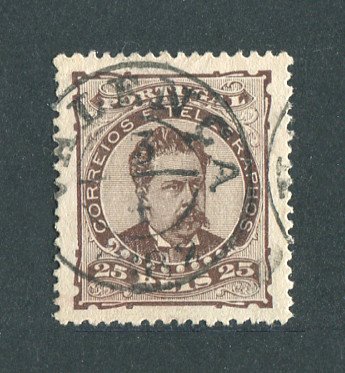 1882/83 - Afinsa nº 57e. D. Luis I de frente. Selo de 25 reis usado. Papel liso, denteado 13 1/2. CARIMBO DE VALENÇA. Em boas condições.
