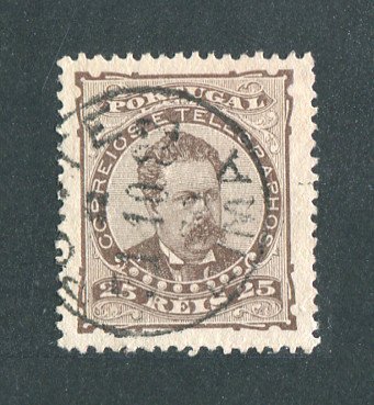 1882/83 - Afinsa nº 57e. D. Luis I de frente. Selo de 25 reis usado. Papel liso, denteado 13 1/2. CARIMBO DE PONTE DE LIMA. Em boas condições.
