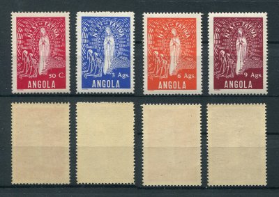 1948 - Afinsa nº 302/305. Fátima. Série completa nova SEM CHARNEIRA (**) e com goma original. Em boas condições.