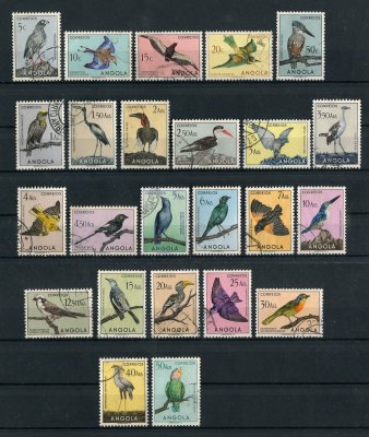 1951 - Afinsa nº 326/349. Aves de Angola. Série completa usada. Em boas condições.