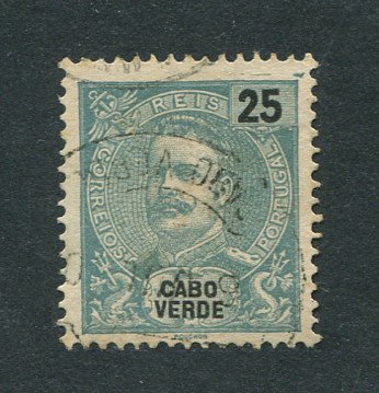 1898 - Afinsa nº 42b. D. Carlos I. Selo de 25 reis usado. Denteado 12 1/2. Em boas condições.