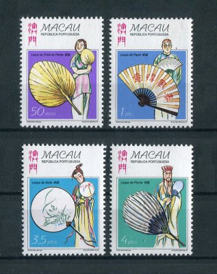 1997 - Afinsa nº 906/909. Leques. Série completa nova SEM CHARNEIRA (**) e com goma original. ISOLADOS (sem ser em tira). Em boas condições.