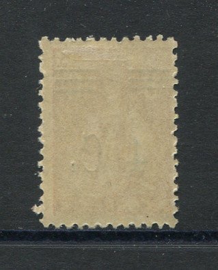 1928 - Afinsa nº 451e. Ceres com sobretaxa. Selo de 4c/8c novo, COM CHARNEIRA (*) e goma original. SOBRECARGA/BARRAS TIPO V. Em boas condições.