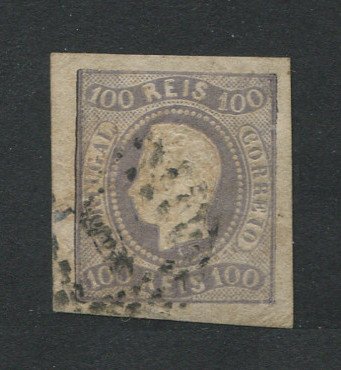 1866/7 - Afinsa nº 25a. D. Luís I, fita curva.Selo de 100 reis usado. Tipo Ia. Boas margens. Apresenta um pequeno vinco e uma pequena transparência. EXEMPLAR DE 2ª ESCOLHA.