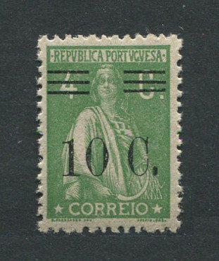 1928 - Afinsa nº 456h. Ceres com sobretaxa. Selo de 10c/4c novo SEM CHARNEIRA (**) e com goma original. SOBRECARGA/BARRAS TIPO XI. Papel liso, 12x11 1/2. Em boas condições.