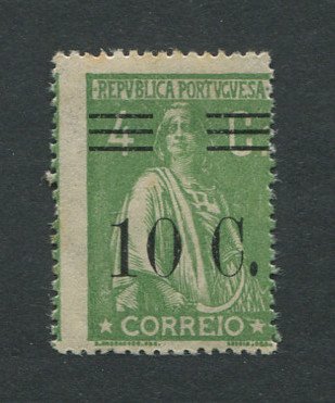 1928 - Afinsa nº 456k. Ceres com sobretaxa. Selo de 10c/4c novo, COM CHARNEIRA (*) e goma original. Papel liso, 15x14. Ligeiramente descentrado mas em boas condições.