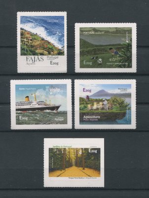 2015 - Afinsa nº 4639/4643. Açores - SELOS AUTOADESIVOS (1º grupo). Série completa nova sem charneira. Em boas condições.