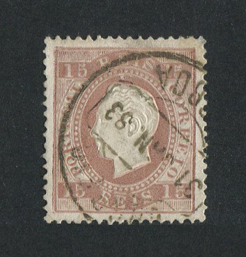 1870/6 - Afinsa nº 38J. D. Luis I, fita direita.Selo de 15 reis usado. Papel porcelana, denteado 13 1/2. Pequena transparência e alguns vincos.