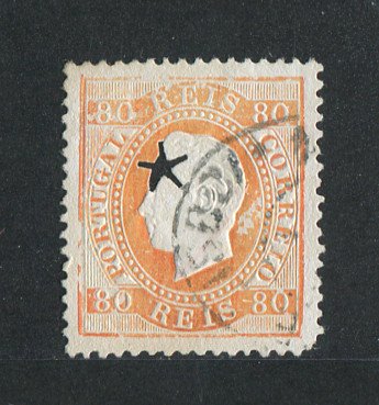 1870/6 - Afinsa nº 42K. D. Luís I, fita direita.Selo de 80 reis usado. Papel porcelana, denteado 13 1/2. Com MARCA TELEGRÁFICA. Canto curto.