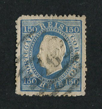 1870/6 - Afinsa nº 45. D. Luis I, fita direita.Selo de 150 reis usado. Papel liso, denteado 12 1/2. Canto curto e pequena transparência.