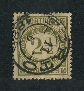 1876 - Afinsa nº 48a. Jornaes. Selo de 2 1/2 reis usado. Papel liso, denteado 12 1/2. Em boas condições.
