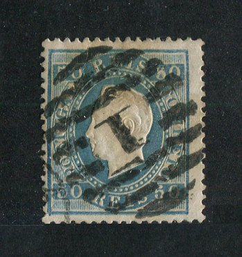 1879/80 - Afinsa nº 50B. D. Luis I fita direita, novas cores. Selo de 50 reis usado. AZUL. Papel liso, denteado 13 1/2. Tem um vinco.