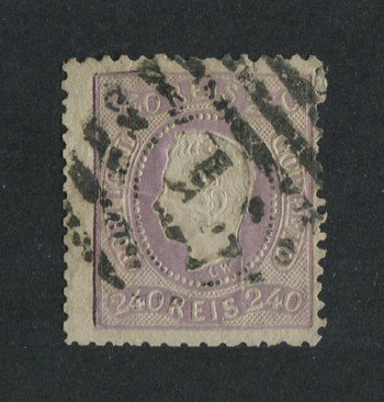1867/70 - Afinsa nº 35. D. Luís I, fita curva denteado.Selo de 240 reis usado. Apresenta o cunho partido.