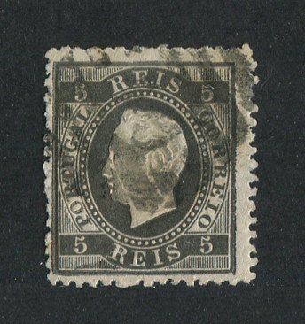 1870/6 - Afinsa nº 36. D. Luis I, fita direita.Selo de 5 reis usado. Papel liso, denteado 12 1/2. Denteado irregular.
